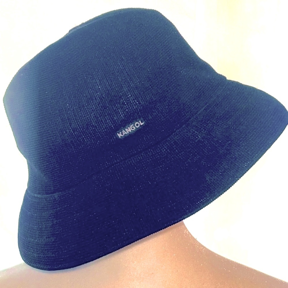 💣NWOT💣KANGOL💣UNISEX💣Tropic💣Bucket Hat💣